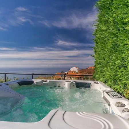 Ferienhaus Fuer 4 Personen Ca 250 Qm In Calheta, Madeira Suedkueste Von Madeira בית נופש קלייטה